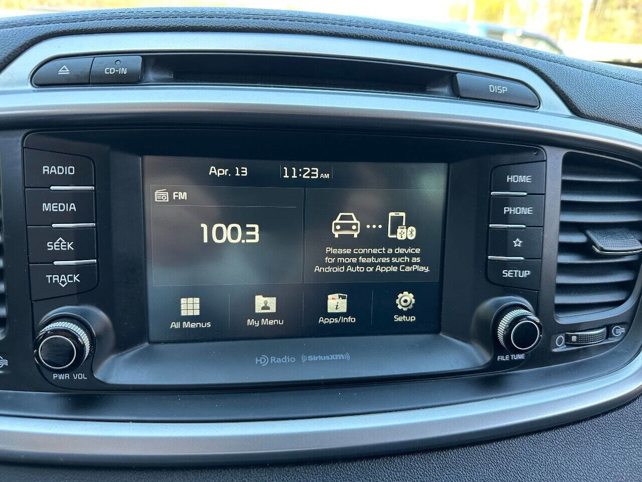 Used 2019 Kia Sorento LX w/ LX Convenience Package image 12