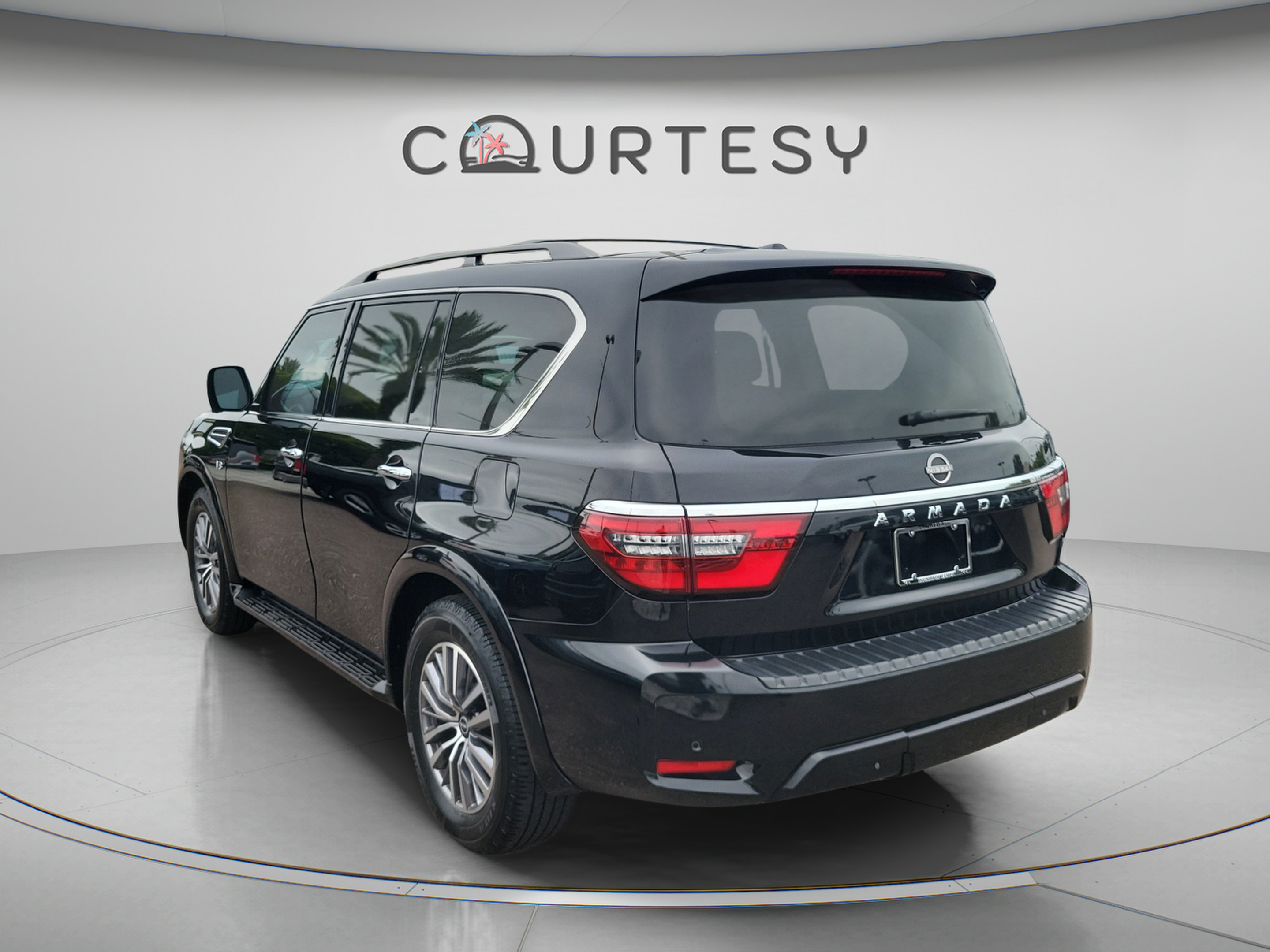 Used 2022 Nissan Armada SL RWD image 2