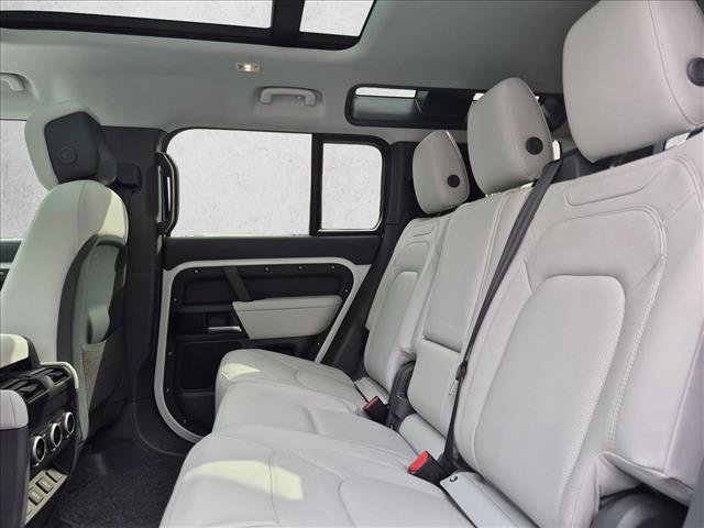 New 2026 Land Rover Defender 110 X-Dynamic SE AWD/4WD image 24