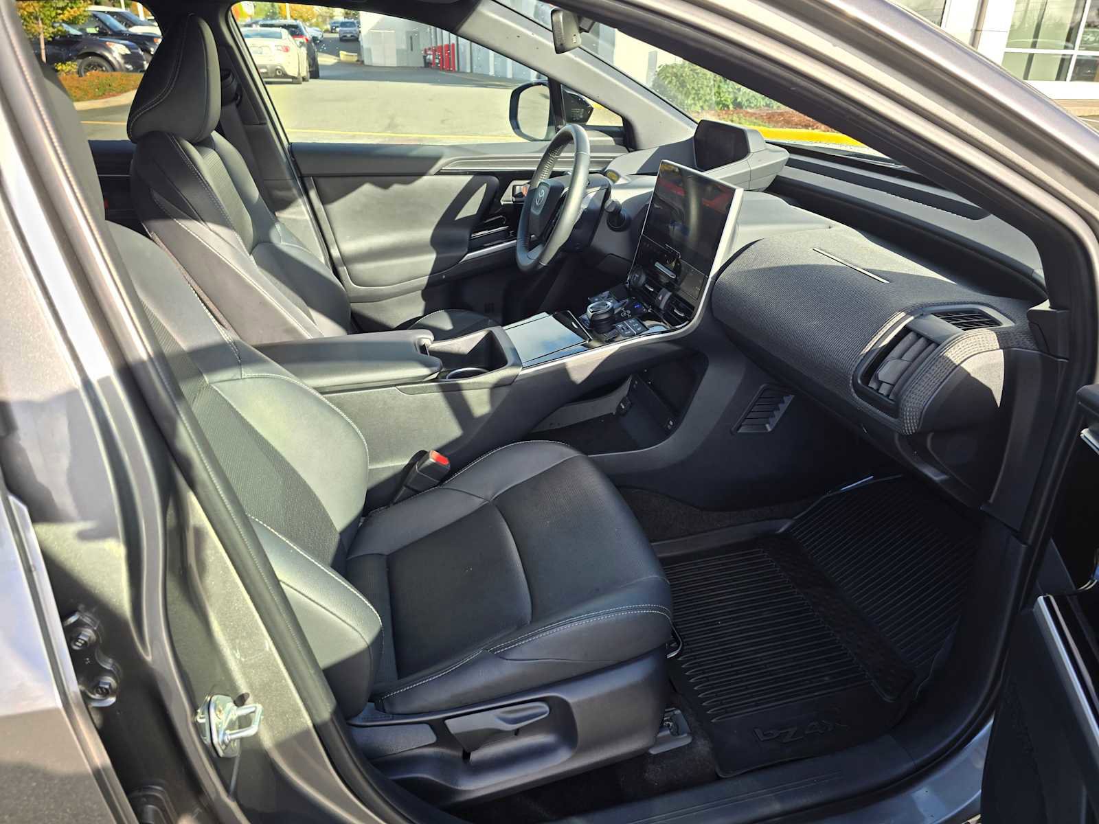 Used 2024 Toyota bZ4X Limited image 11