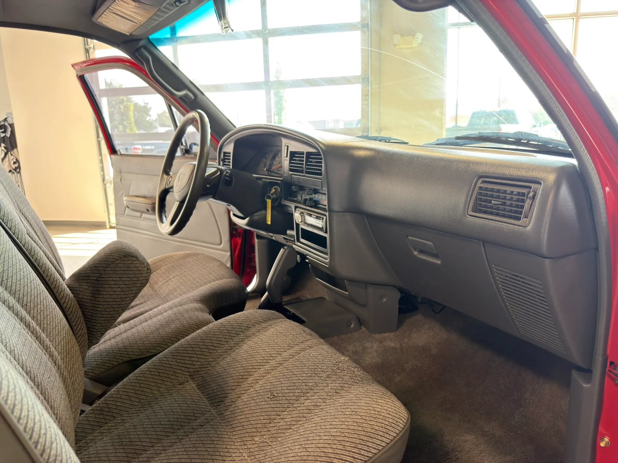Used 1993 Toyota Pickup Deluxe AWD/4WD image 18