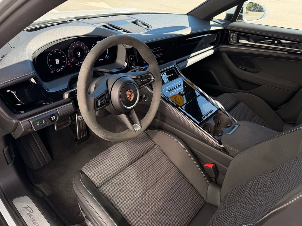 Used 2025 Porsche Panamera 4 AWD/4WD image 28