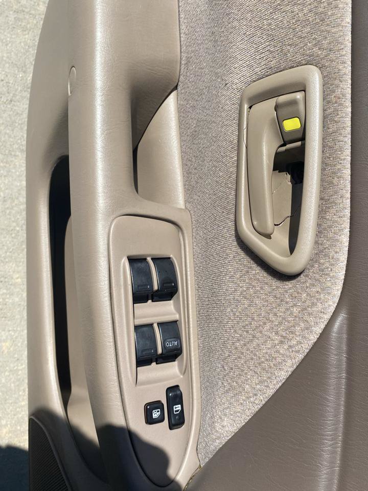 Used 2001 Toyota Camry XLE FWD image 17