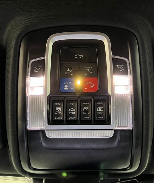 Used 2024 RAM 1500 Laramie AWD/4WD image 37