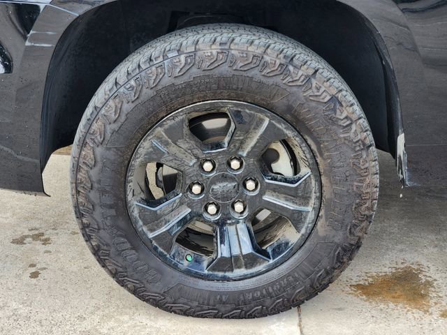 Used 2017 Chevrolet Suburban LT image 10