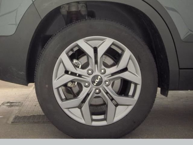 Used 2024 Kia Seltos S AWD/4WD image 22