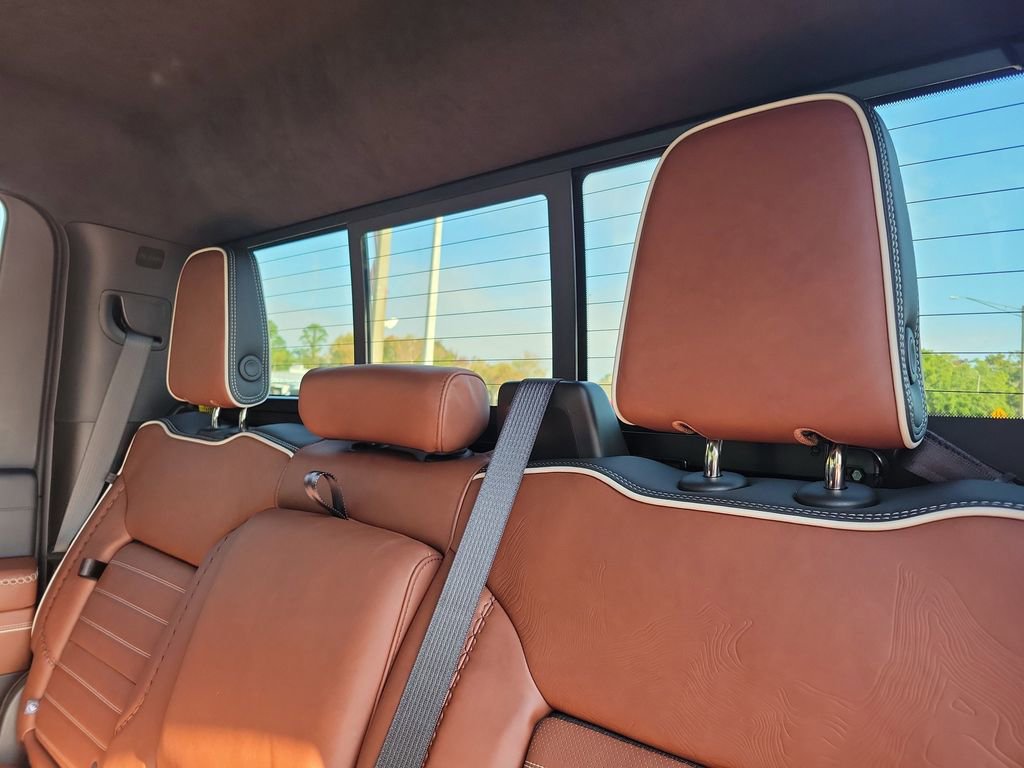 New 2025 GMC Sierra 3500 Denali Ultimate AWD/4WD image 14