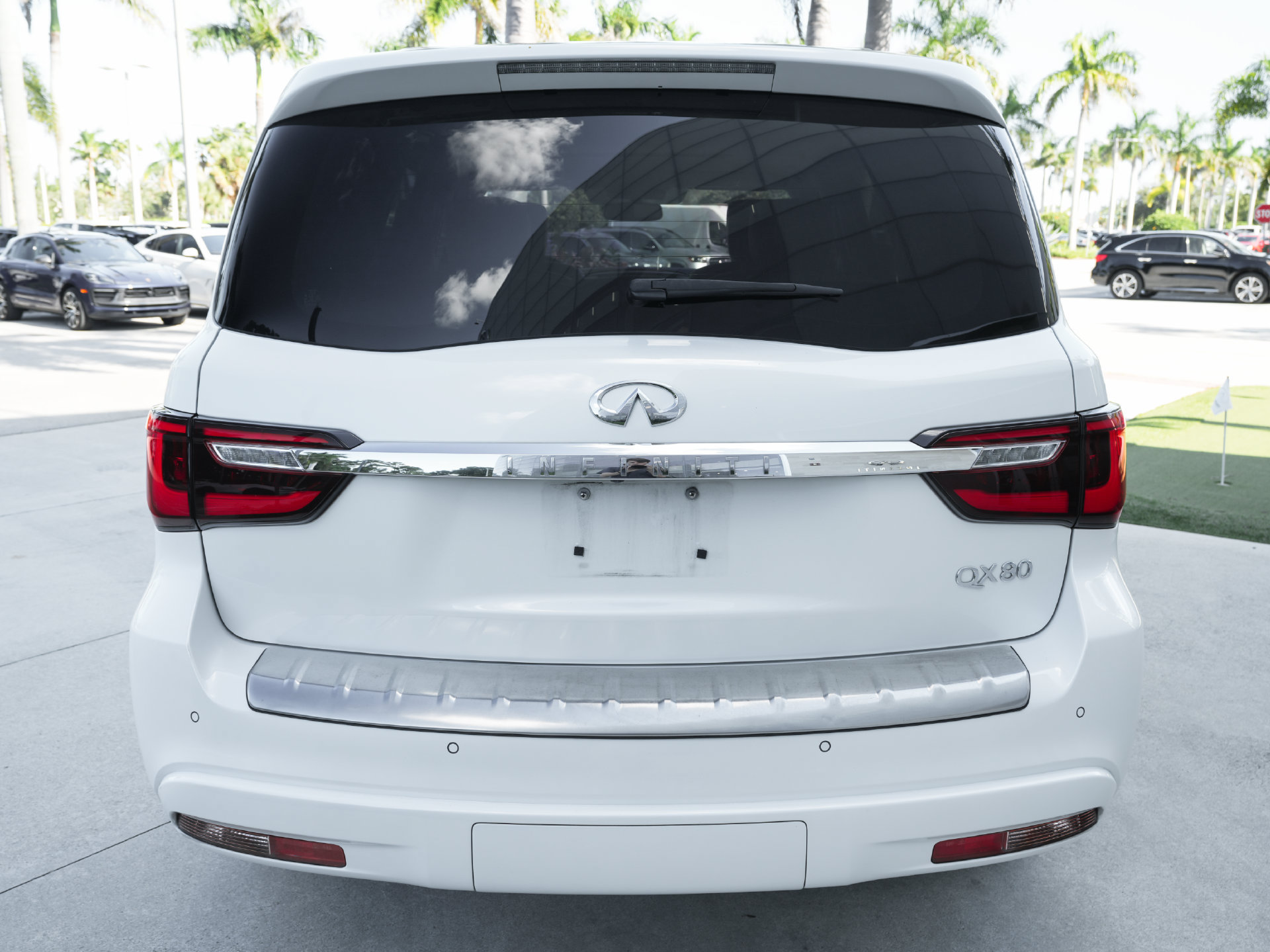 Used 2019 INFINITI QX80 Luxe w/ 22" Wheel Package RWD image 17