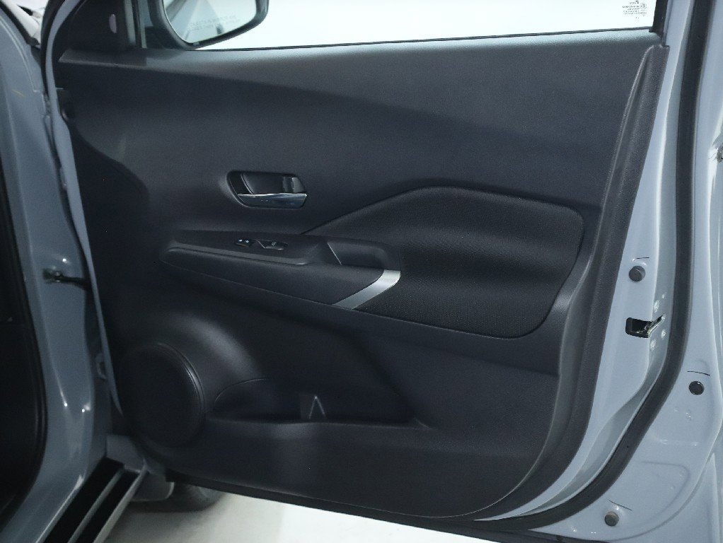 Certified 2023 Nissan Kicks SV image 32