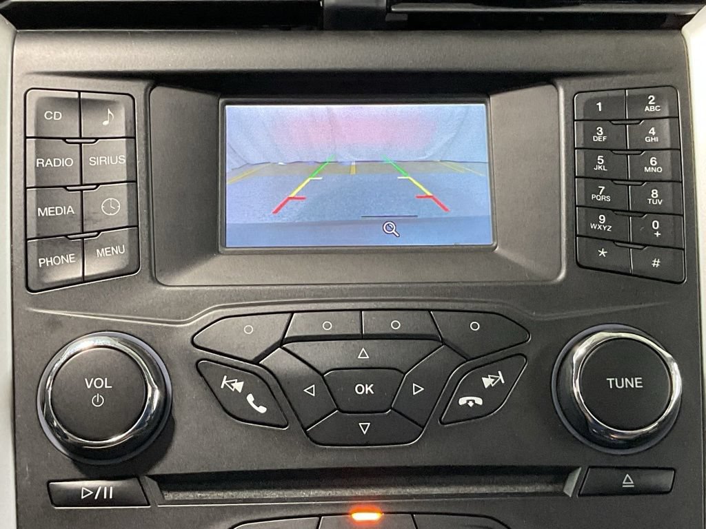 Used 2015 Ford Fusion SE w/ Equipment Group 201A FWD image 16