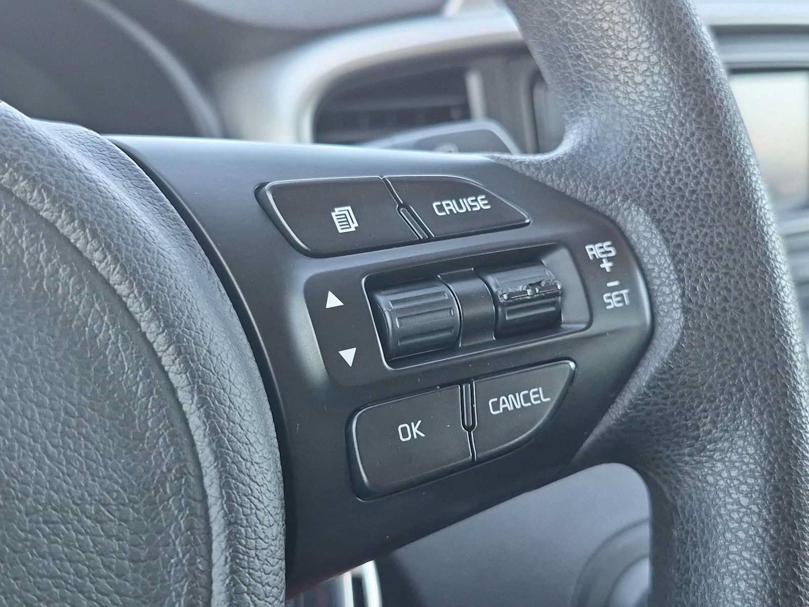 Used 2016 Kia Sorento LX AWD/4WD image 23