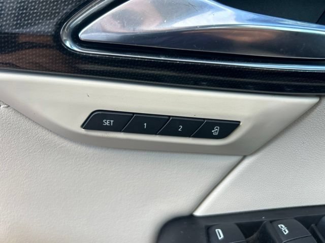 Used 2021 Buick Envision Essence FWD image 16