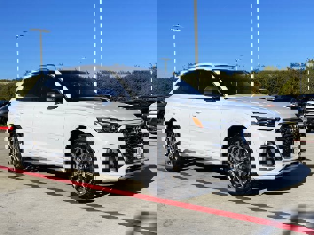 Used 2022 Audi SQ5 Premium w/ Convenience Package image 6