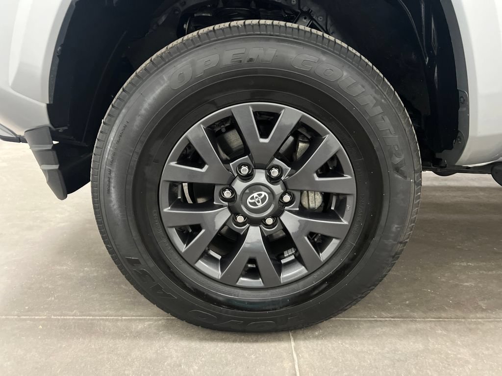 Used 2023 Toyota Tacoma SR5 RWD image 30