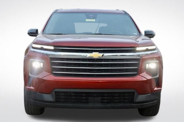 Used 2025 Chevrolet Traverse LT video 3