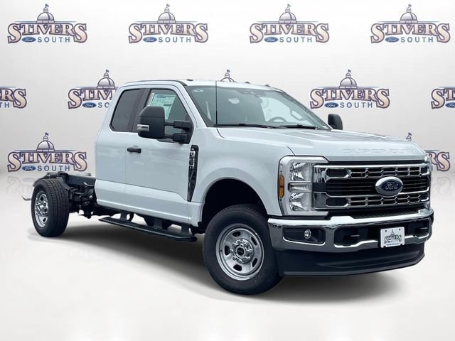 New 2026 Ford F350 XL w/ XL Chrome Package AWD/4WD image 1