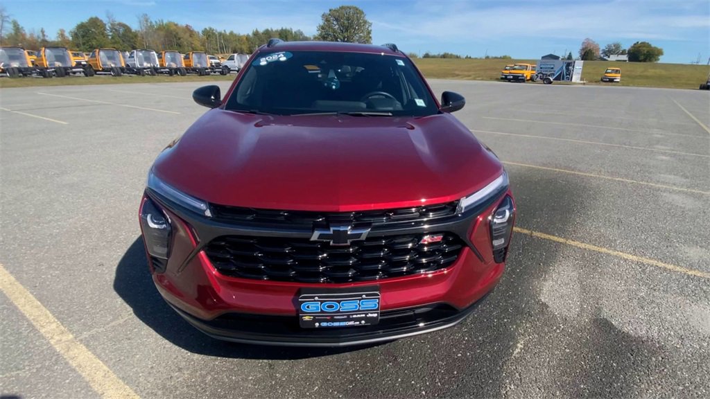 Certified 2024 Chevrolet Trax RS image 3