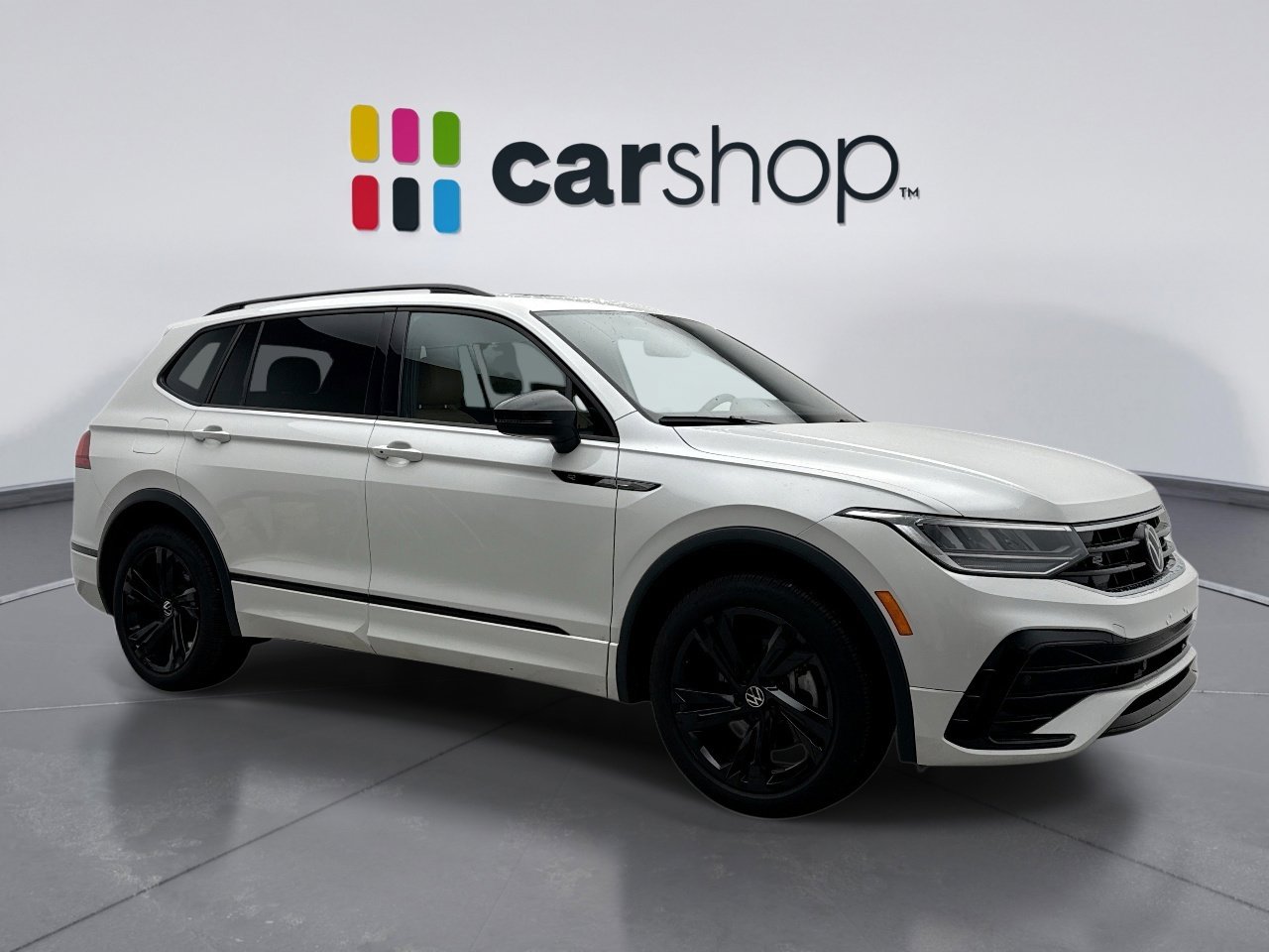 Used 2024 Volkswagen Tiguan SE R-Line image 7