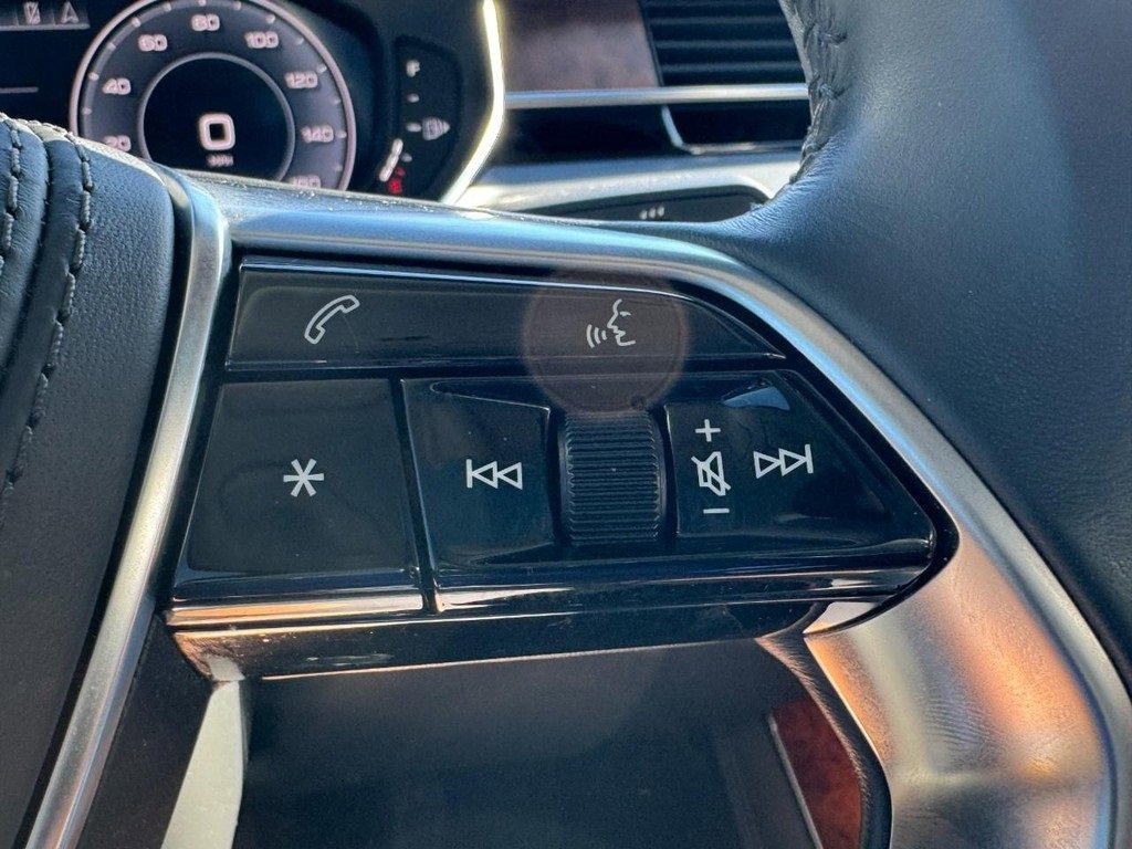 Used 2020 Audi A8 L 3.0T w/ Executive Package image 15