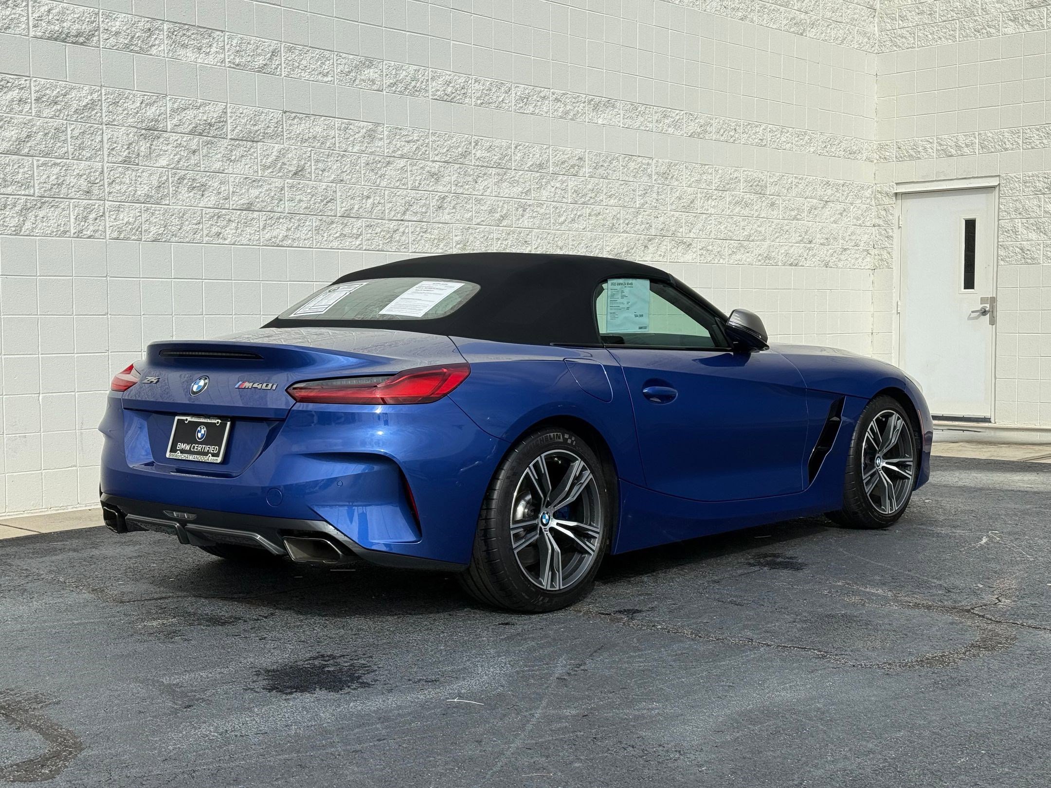 Certified 2025 BMW Z4 M40i w/ Premium Package image 8