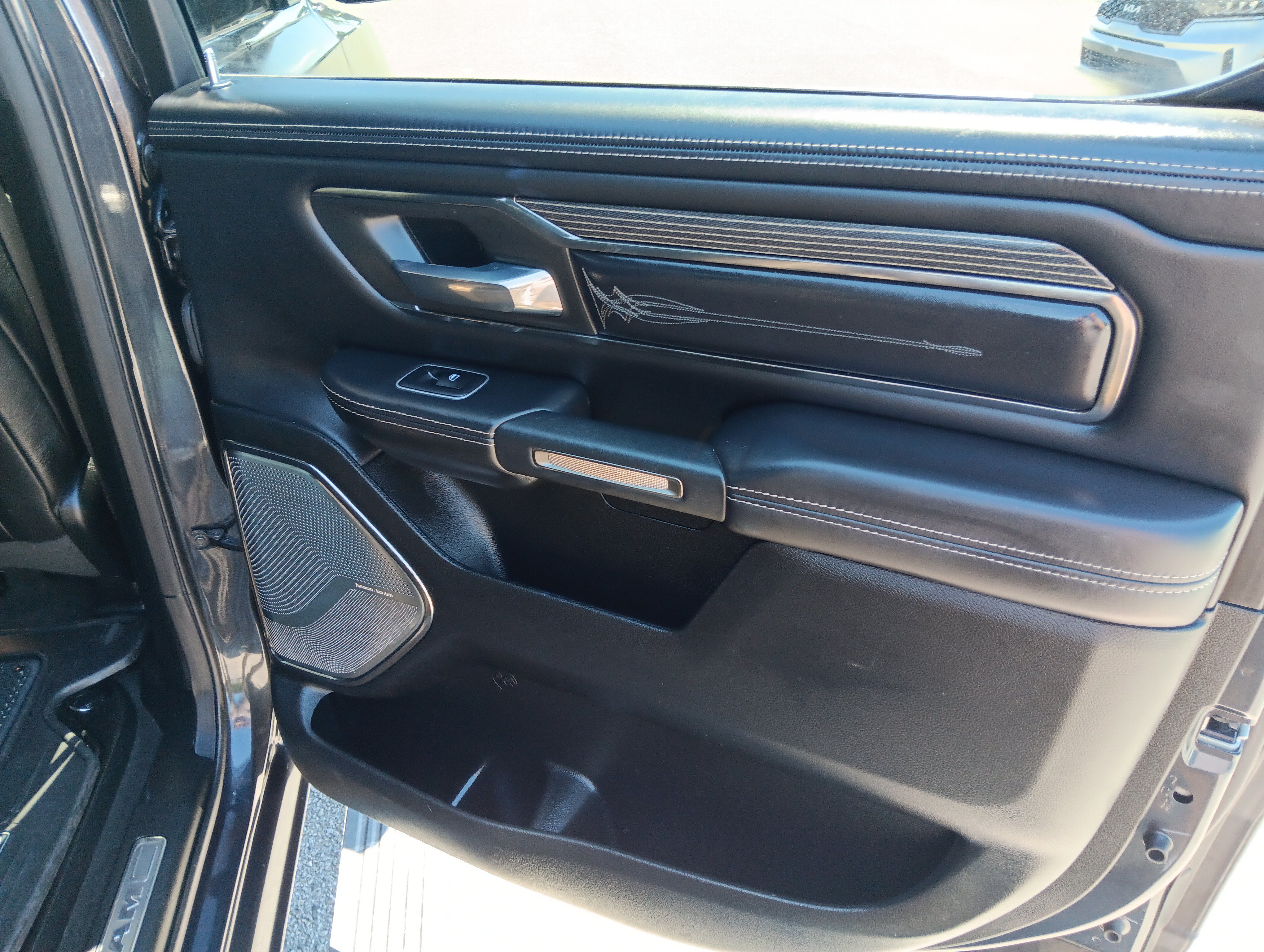 Used 2020 RAM 1500 Limited AWD/4WD image 19