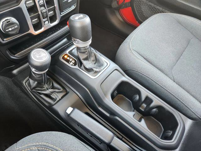 Certified 2025 Jeep Wrangler Sahara image 28