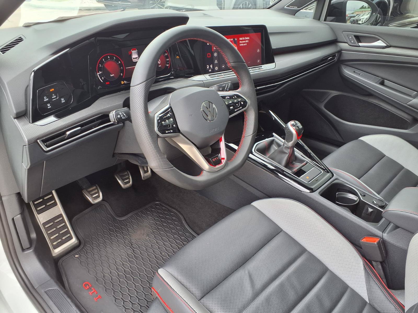 Used 2024 Volkswagen GTI SE w/ SE Leather Seats Package FWD image 20