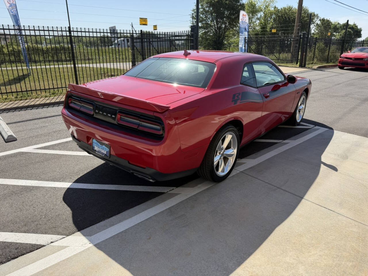 Used 2015 Dodge Challenger R/T Plus RWD image 8