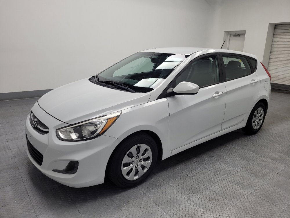 Used 2017 Hyundai Accent SE image 2