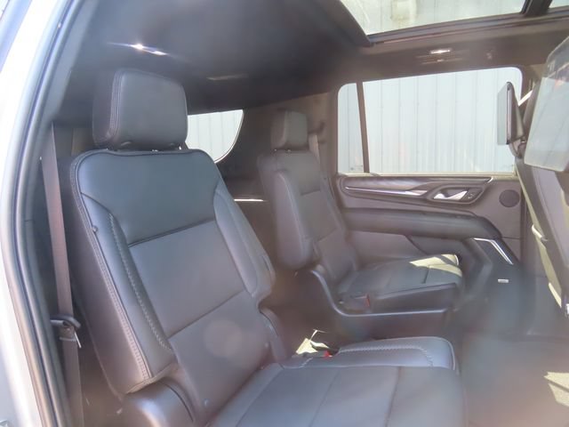 Used 2024 GMC Yukon XL Denali w/ Advanced Technology Package AWD/4WD image 32