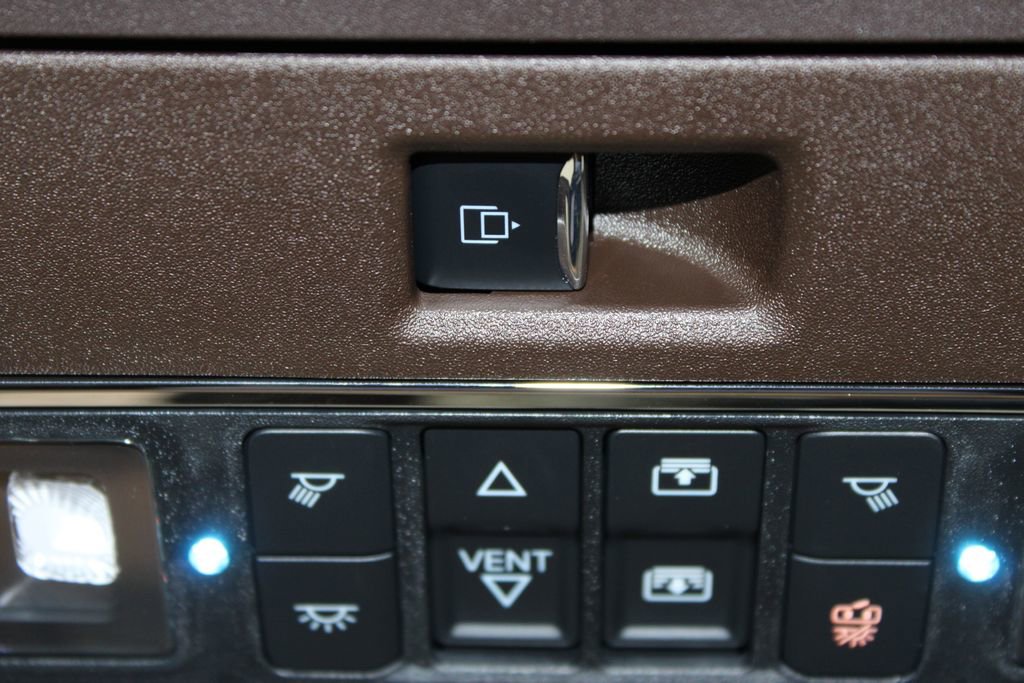 New 2026 Ford F250 King Ranch w/ Chrome Package image 60