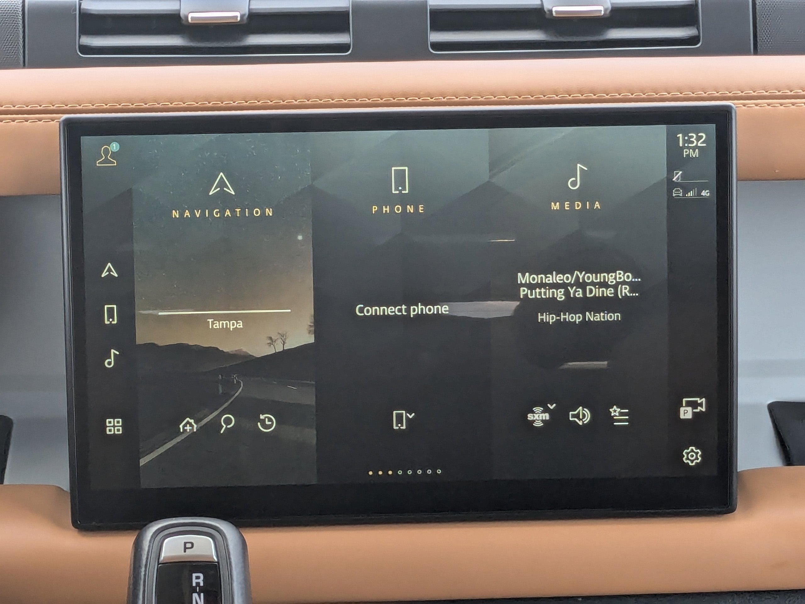 Used 2023 Land Rover Defender 130 First Edition image 20