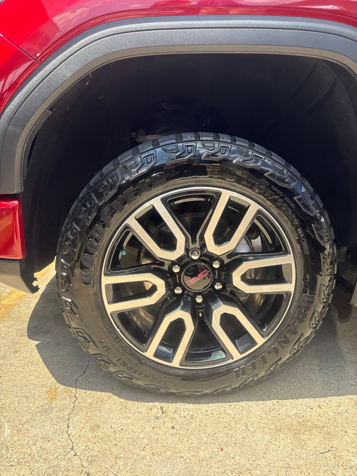 Certified 2024 GMC Sierra 1500 AT4 w/ Technology Package AWD/4WD image 7