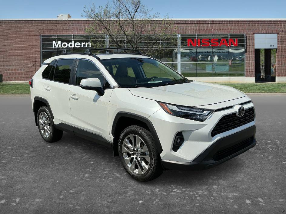 Used 2025 Toyota RAV4 XLE Premium FWD image 5