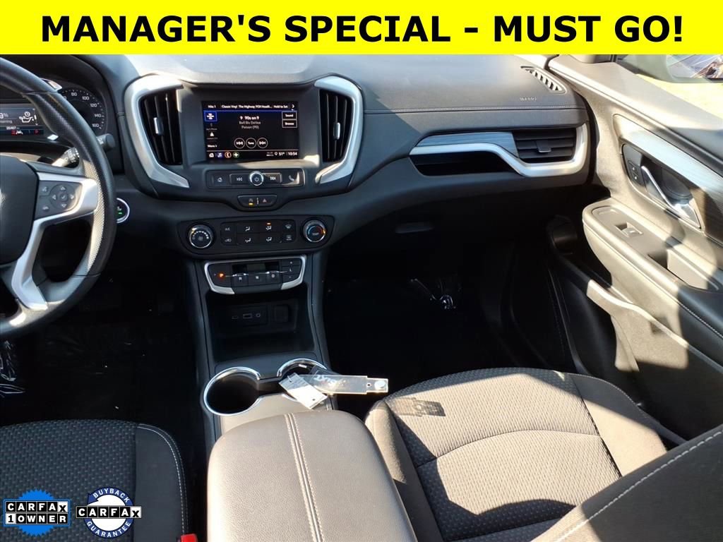 Used 2024 GMC Terrain SLE image 17