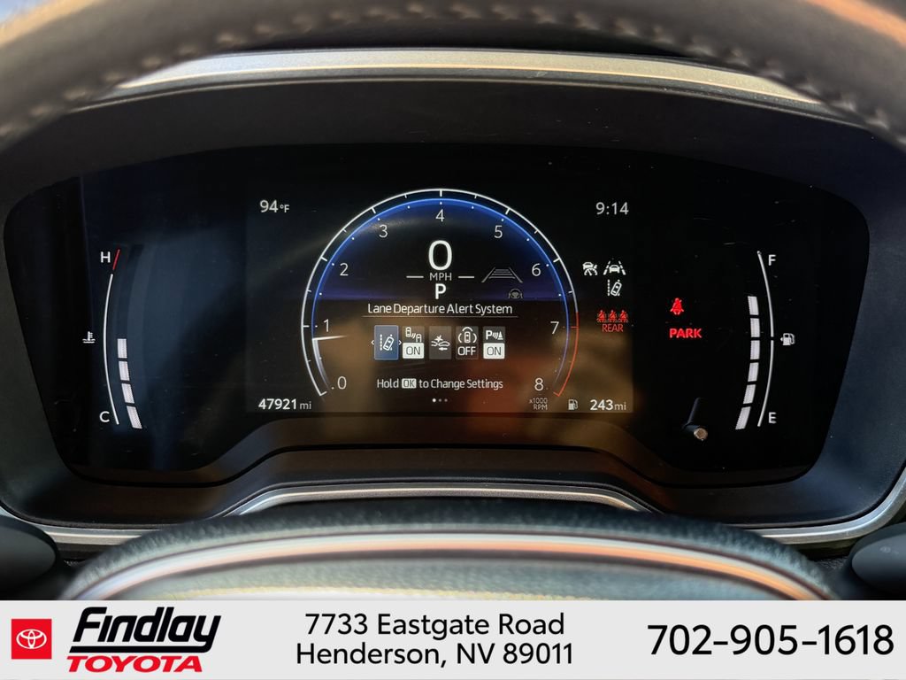 Certified 2025 Toyota Corolla Cross XLE FWD image 23