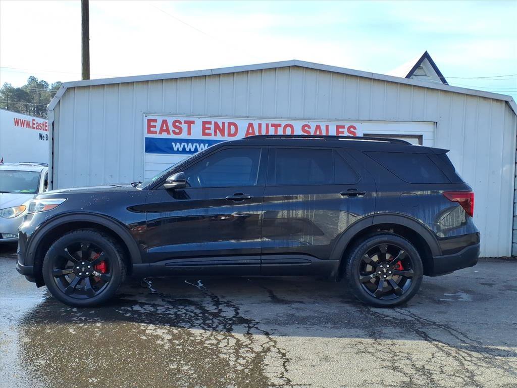 Used 2020 Ford Explorer ST w/ ST Street Pack image 2