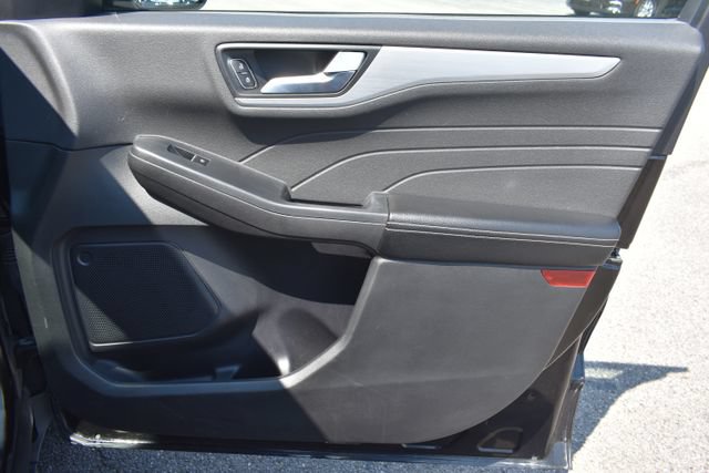 Used 2023 Ford Escape Platinum AWD/4WD image 44