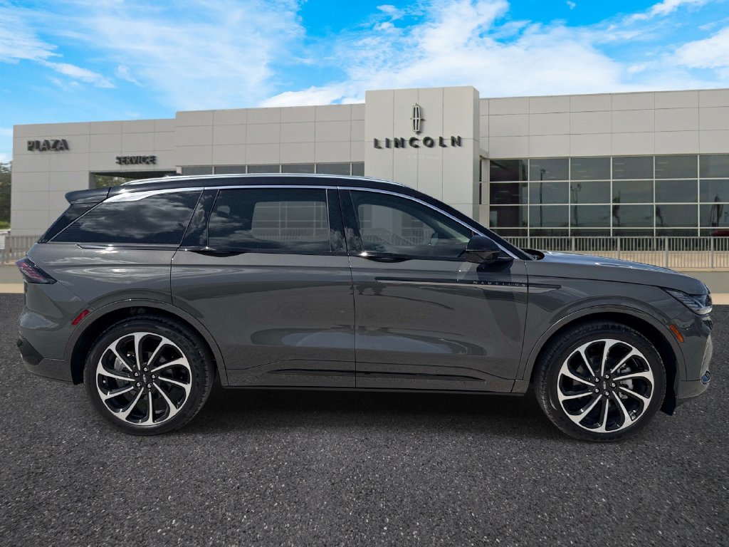 New 2026 Lincoln Nautilus Black Label AWD/4WD image 2
