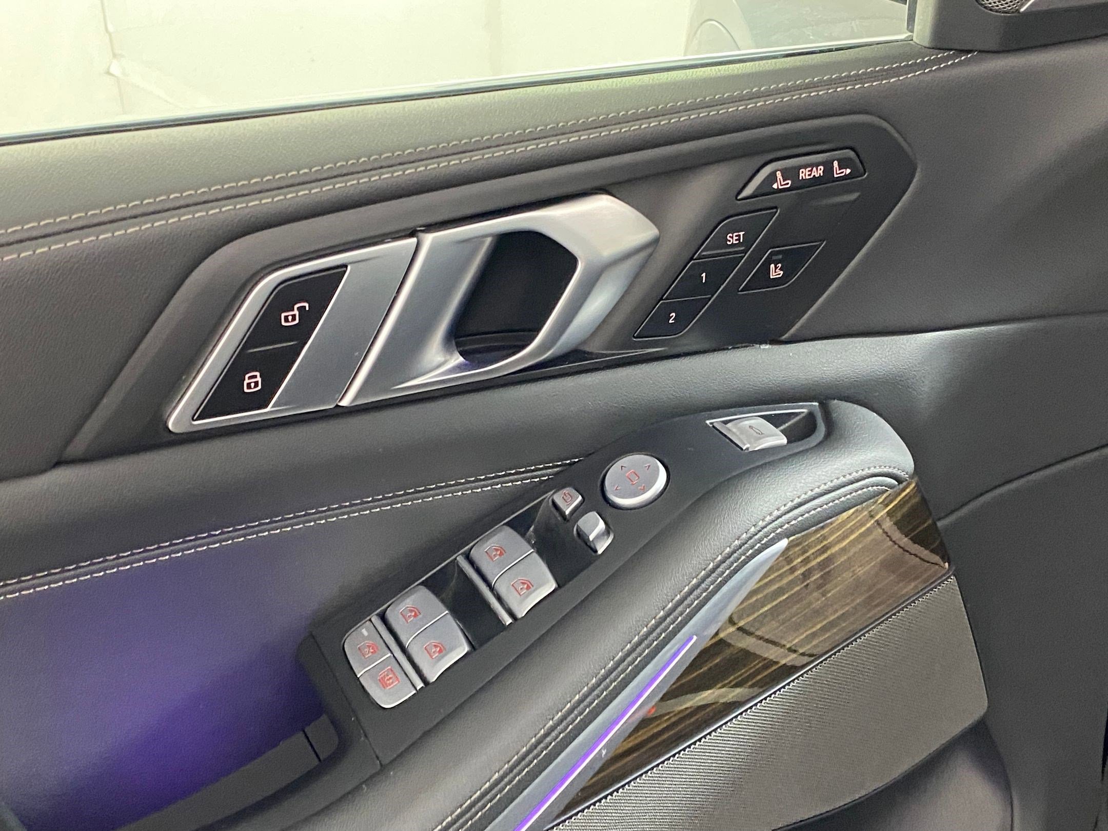 Certified 2025 BMW X7 xDrive40i image 24