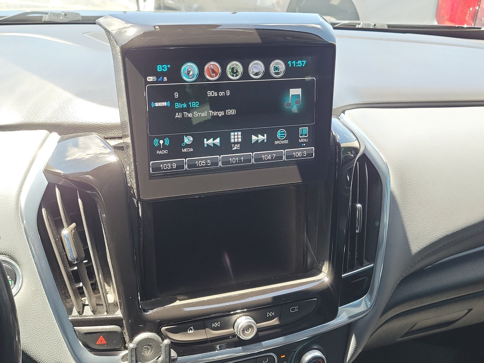 Used 2019 Chevrolet Traverse LT w/ LT Premium Package FWD image 27
