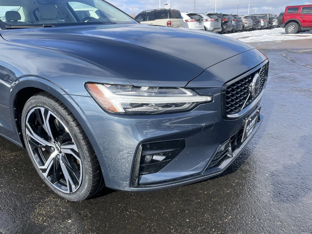 Used 2024 Volvo S60 B5 Core image 35