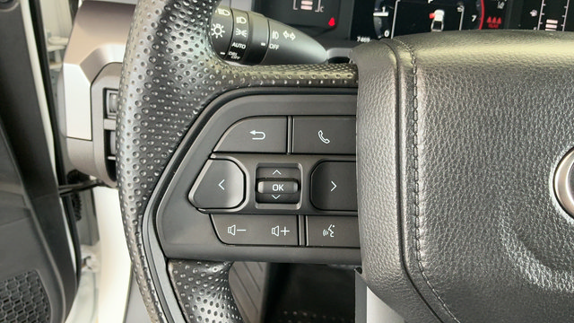 Used 2026 Toyota Tacoma SR5 AWD/4WD image 12