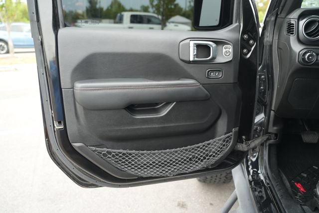 Used 2022 Jeep Wrangler Unlimited Rubicon w/ Xtreme Recon 35" Tire Package AWD/4WD image 15