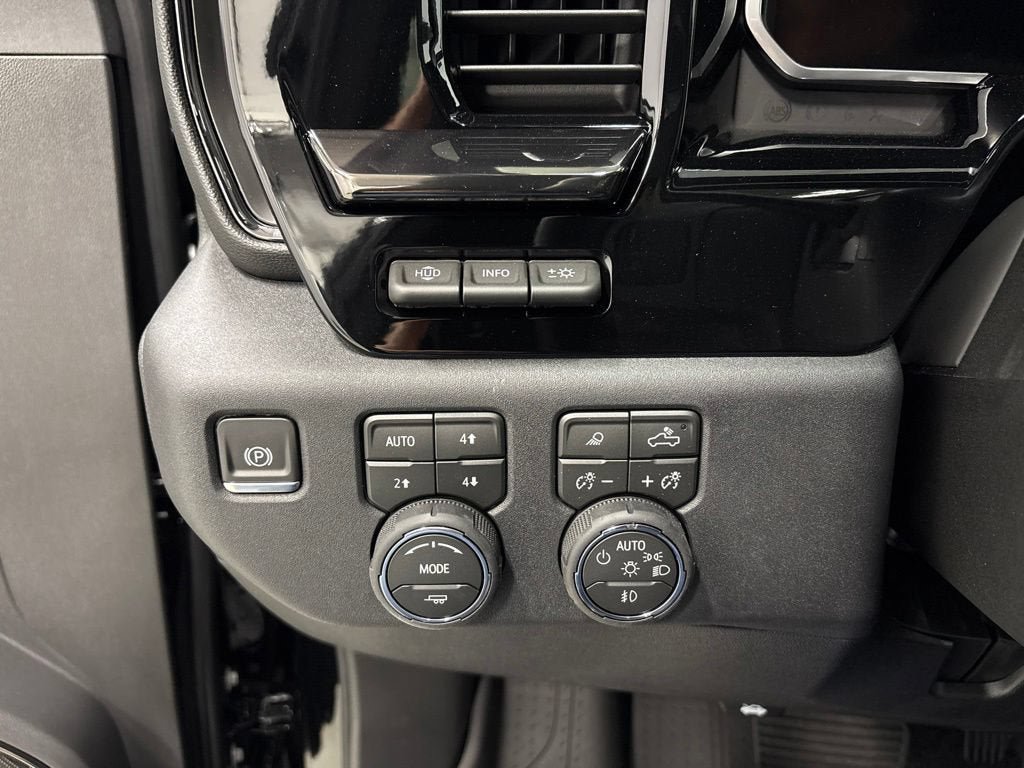 New 2026 Chevrolet Silverado 2500 ZR2 AWD/4WD image 28