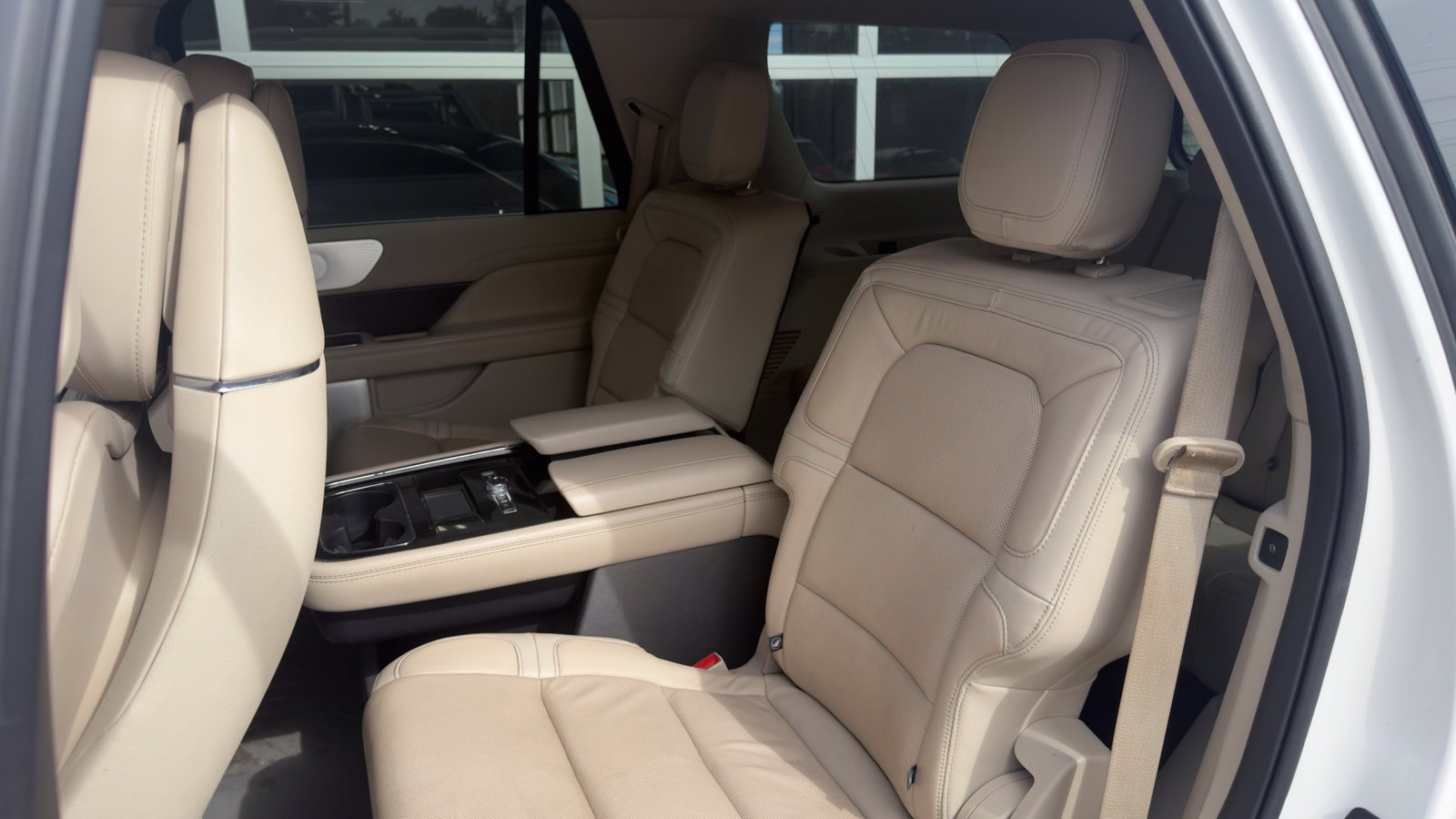 Used 2021 Lincoln Navigator Reserve w/ Luxury Package AWD/4WD image 14