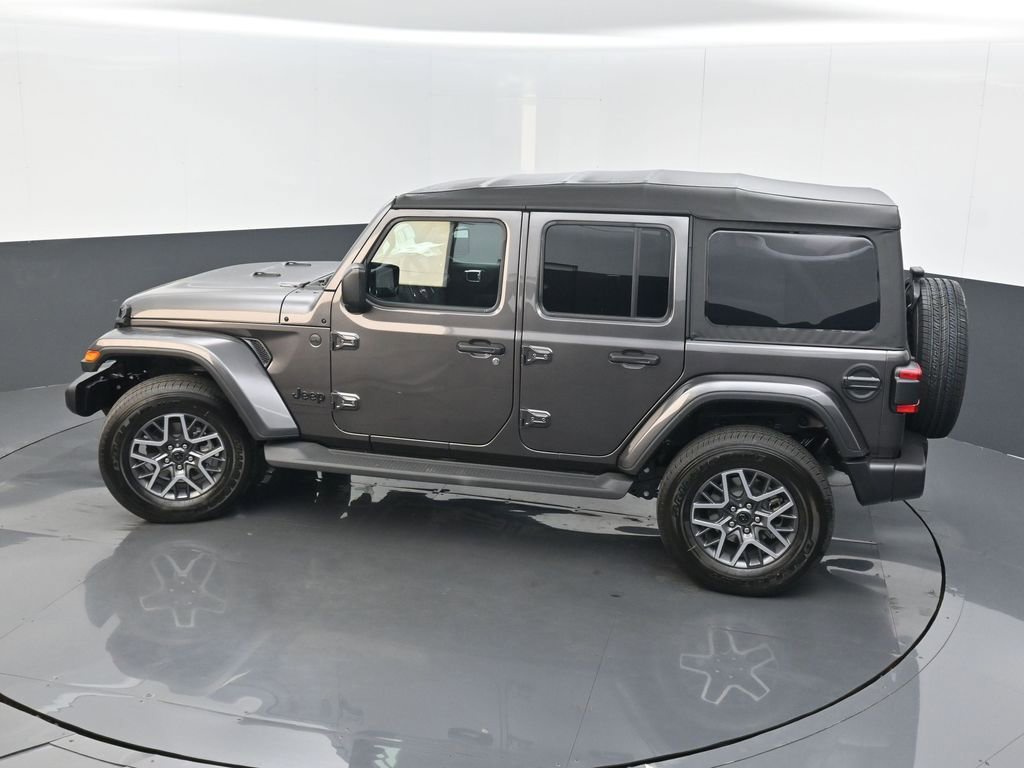 New 2025 Jeep Wrangler Sahara image 38