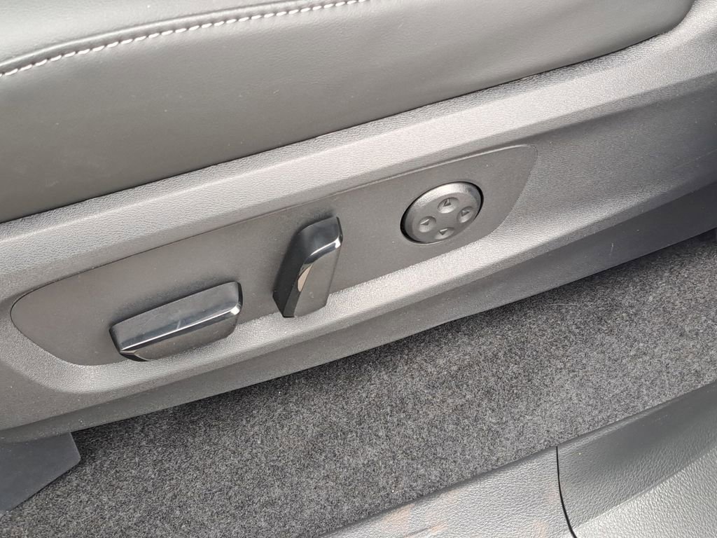 New 2026 INFINITI QX60 Sport w/ Dark Cargo Package image 16