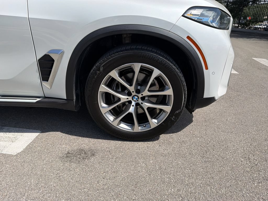 Used 2024 BMW X5 xDrive40i AWD/4WD image 15