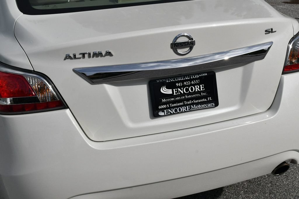 Used 2015 Nissan Altima 2.5 SL w/ Moonroof Package FWD image 10